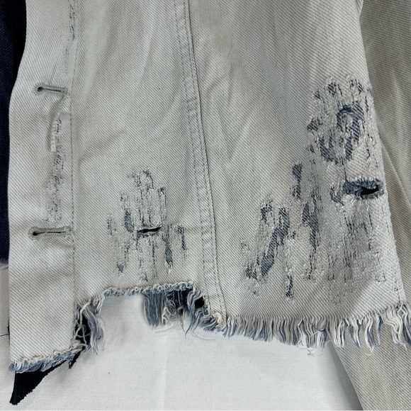 FREE PEOPLE Women’s Size M Denim Jean Jacket Coat Destructed Distressed - Picture 13 of 15